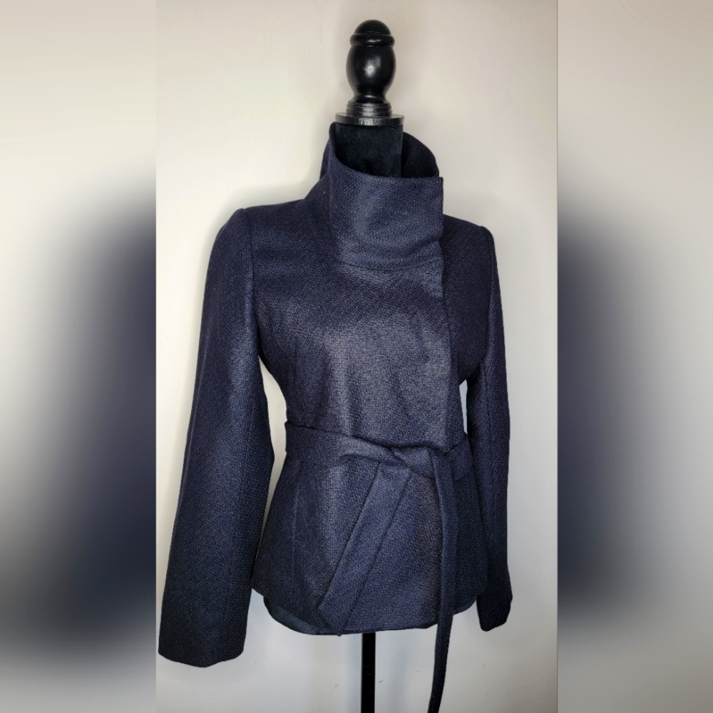 H&M Navy Wool Blend Asymmetrical Big Collar Short Jacket Size 8 (38) 2
